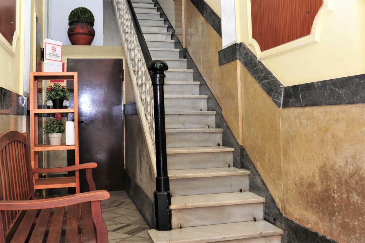 Hostal Bejar Barcelona Exteriér fotografie