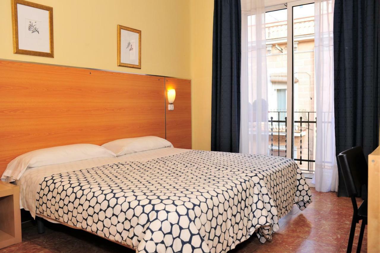 Hostal Bejar Barcelona Exteriér fotografie